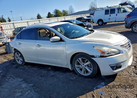 2015 Nissan Altima 2.5 из США, поврежденный, VIN 1N4AL3APXFN891604